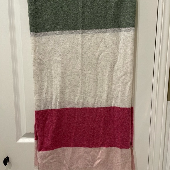 Reitmans Cashmere Blend Scarf - Picture 4 of 5